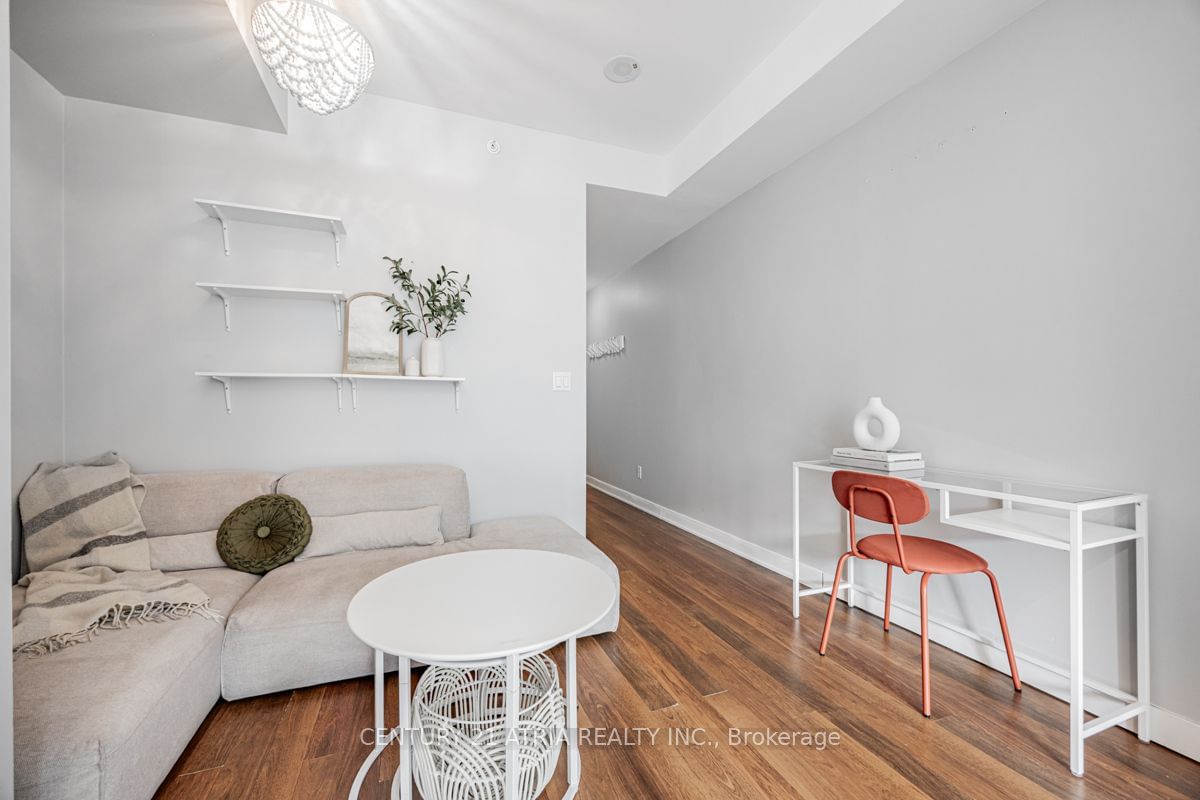 32 Camden St, unit 703 for rent - image #6