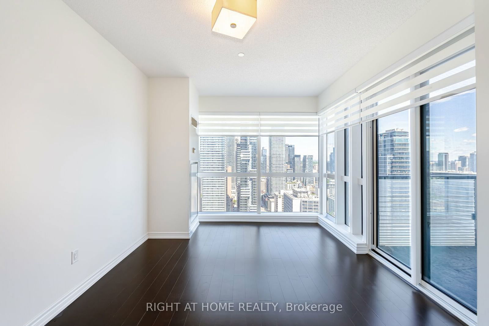 386 Yonge St, unit 3501 for sale - image #11