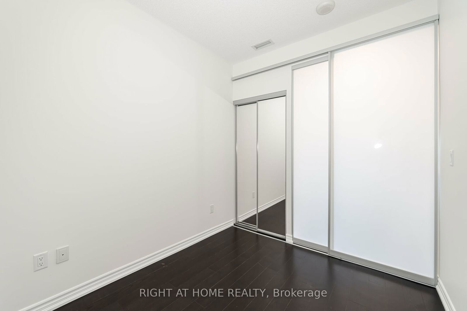 386 Yonge St, unit 3501 for sale - image #21