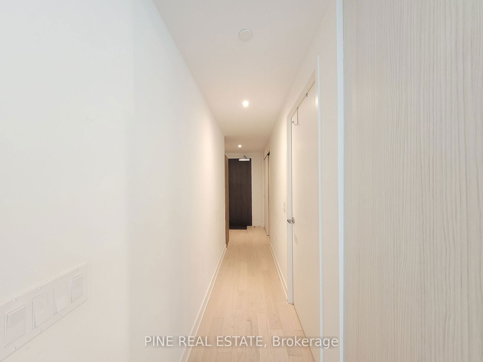 25 Richmond St E, unit 0912 for rent - image #12