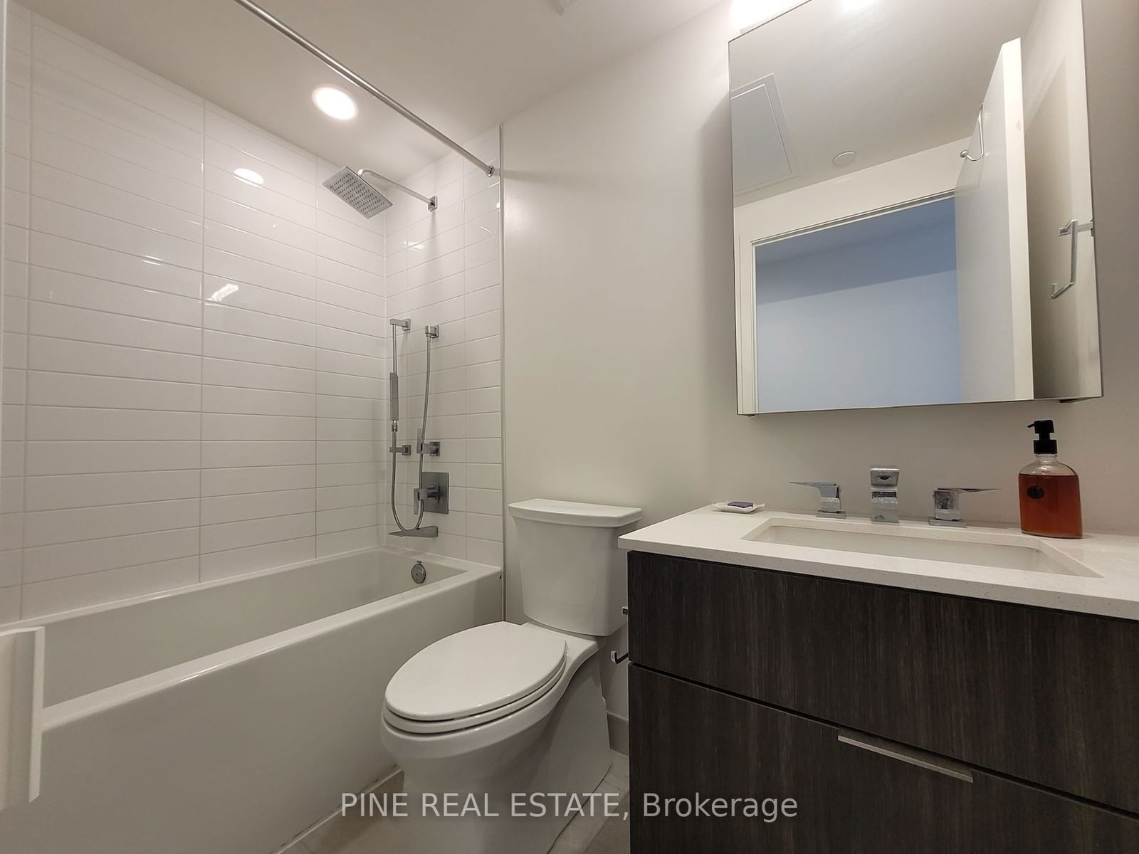 25 Richmond St E, unit 0912 for rent - image #14