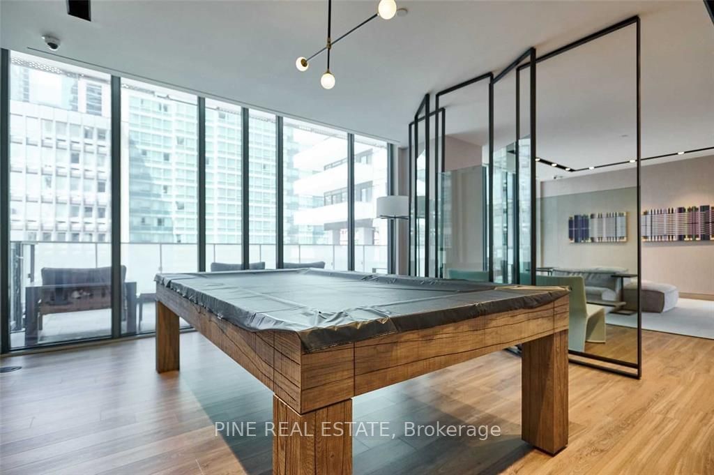 25 Richmond St E, unit 0912 for rent - image #23