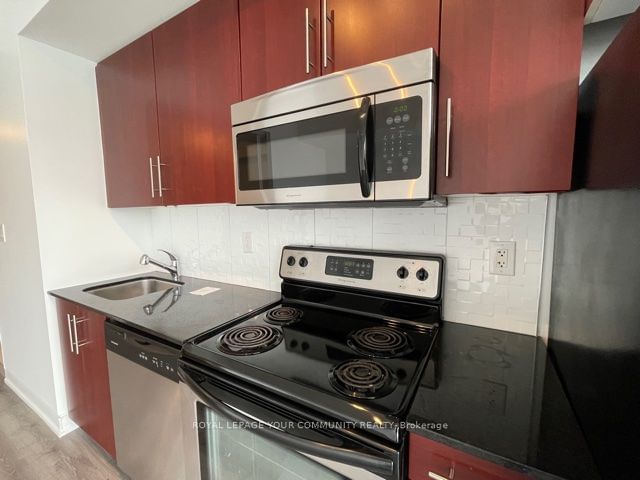 65 Bremner Blvd, unit 4006 for rent - image #6