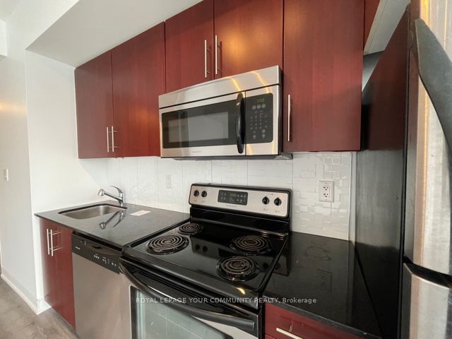 65 Bremner Blvd, unit 4006 for rent - image #8