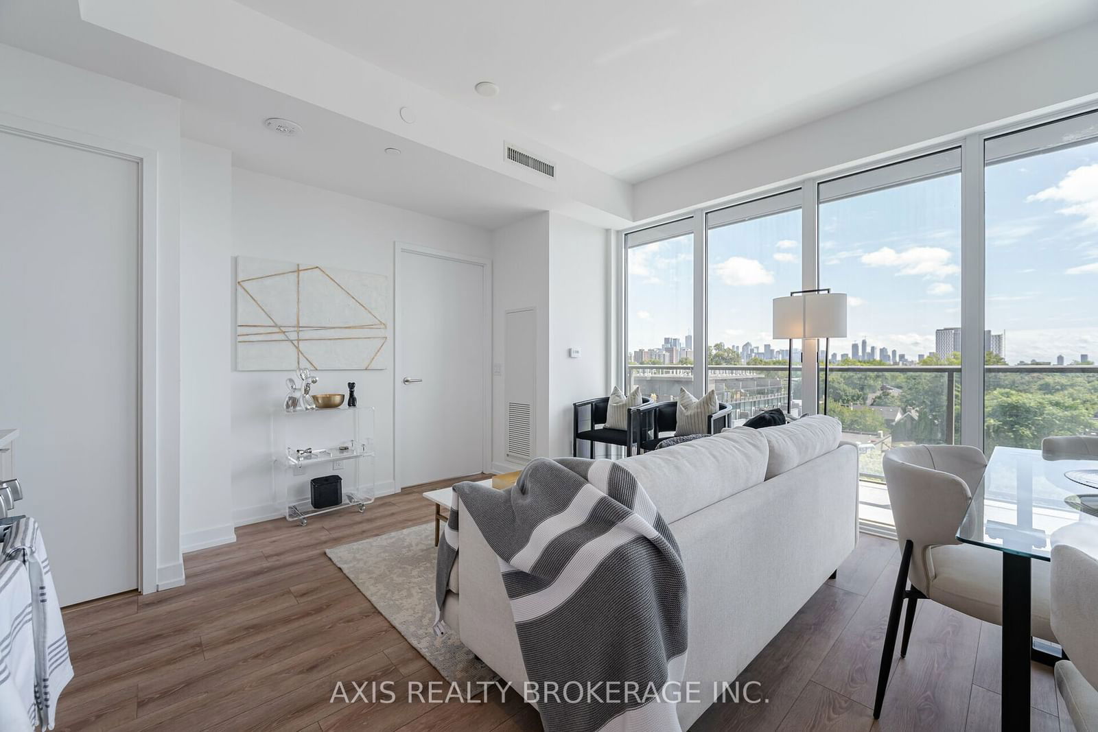 500 Dupont St, unit 517 for sale - image #19