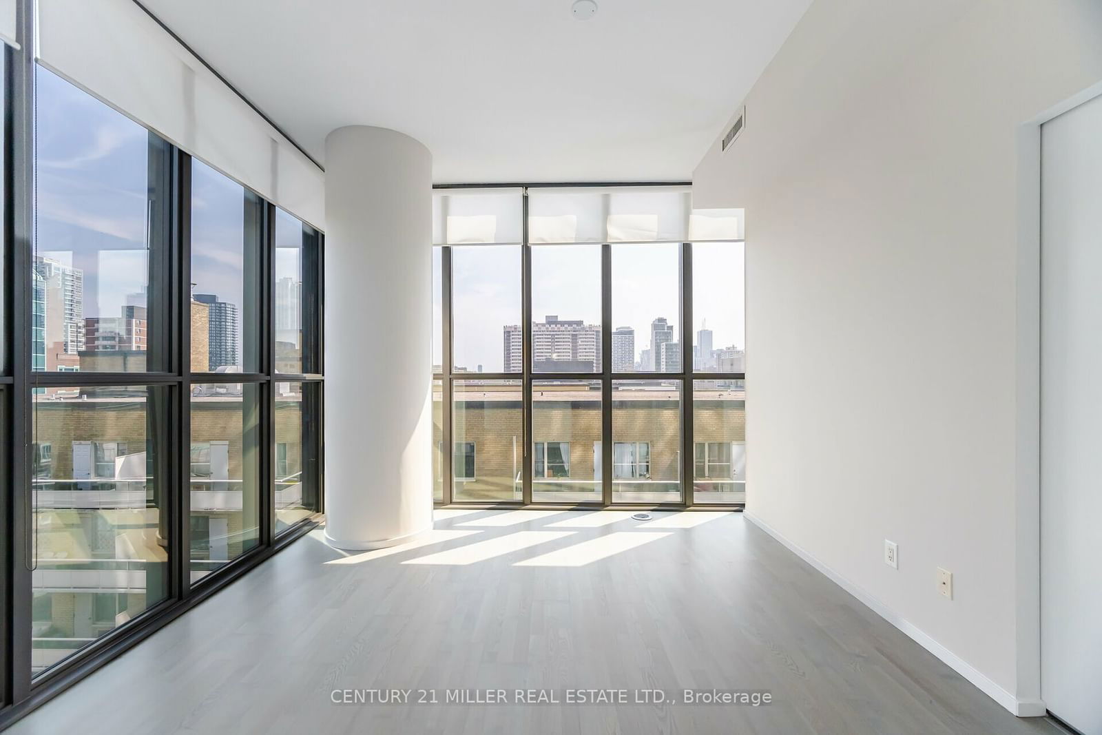 101 Charles St E, unit 1001 for sale