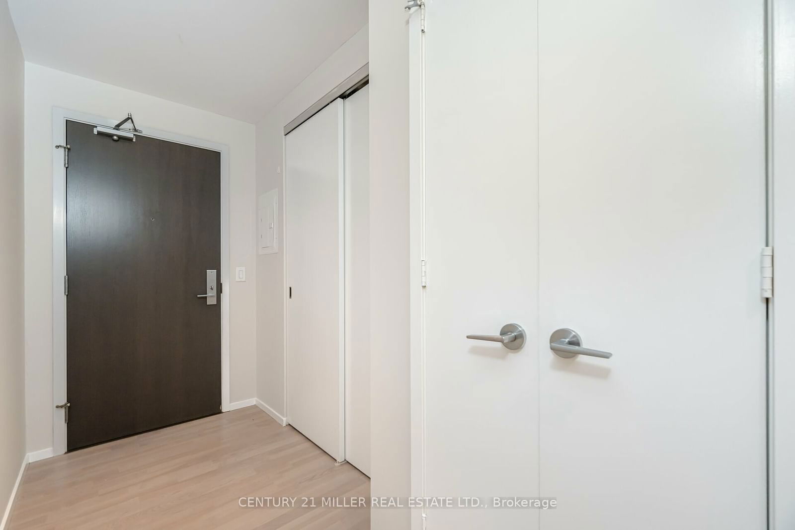 101 Charles St E, unit 1001 for sale - image #5