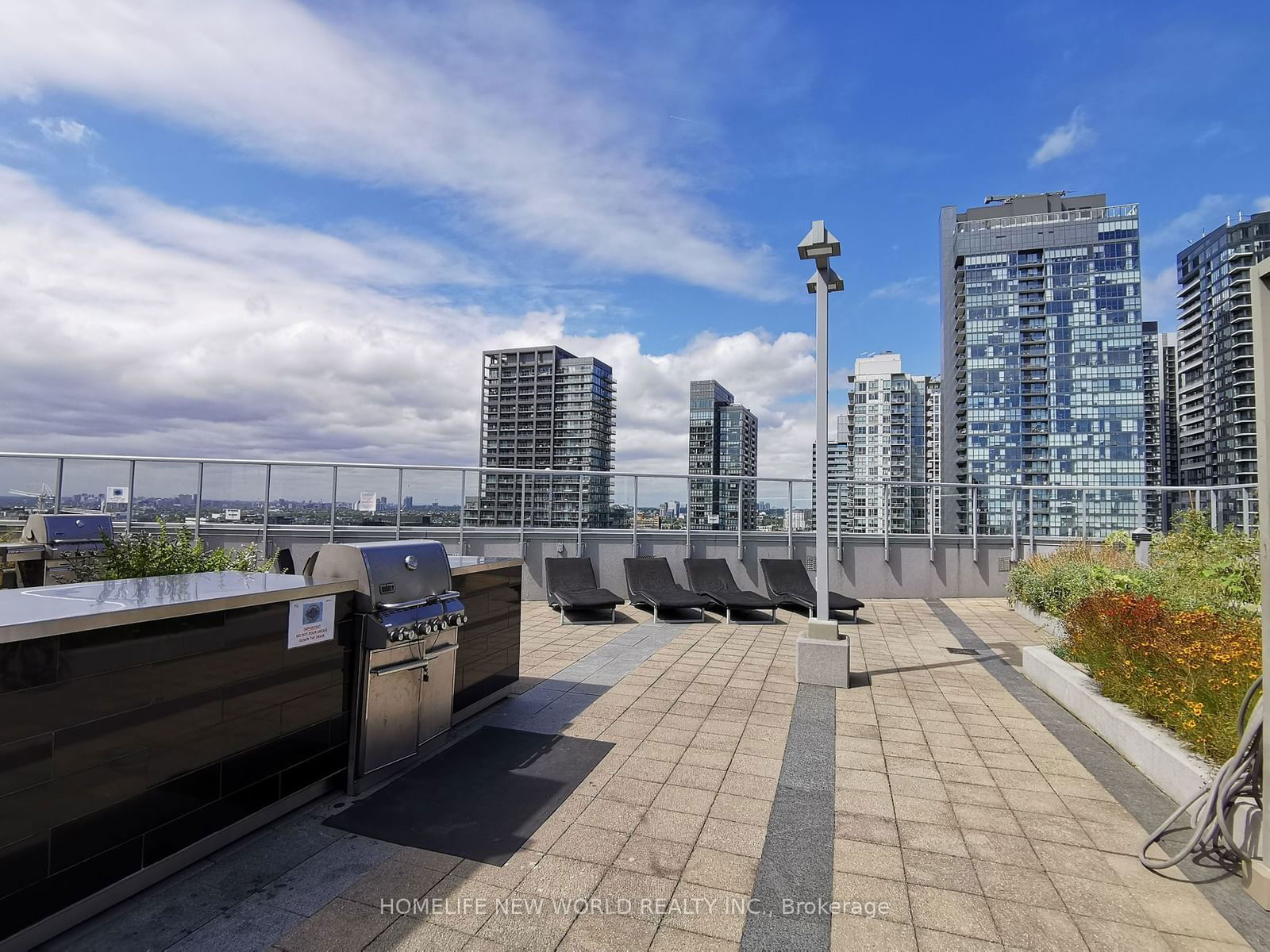 352 Front St W, unit 905 for rent - image #23