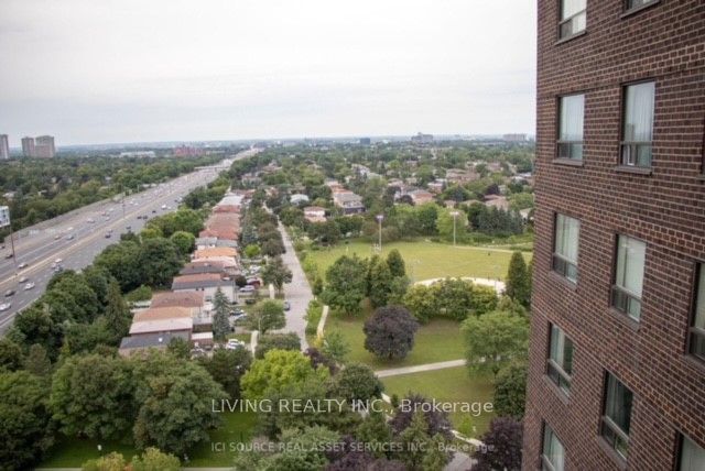 Crossroads Condos, North York, Toronto