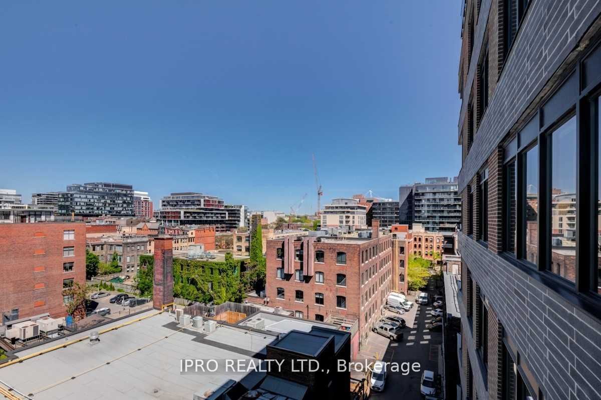 400 Wellington St W, unit 809 for rent - image #17