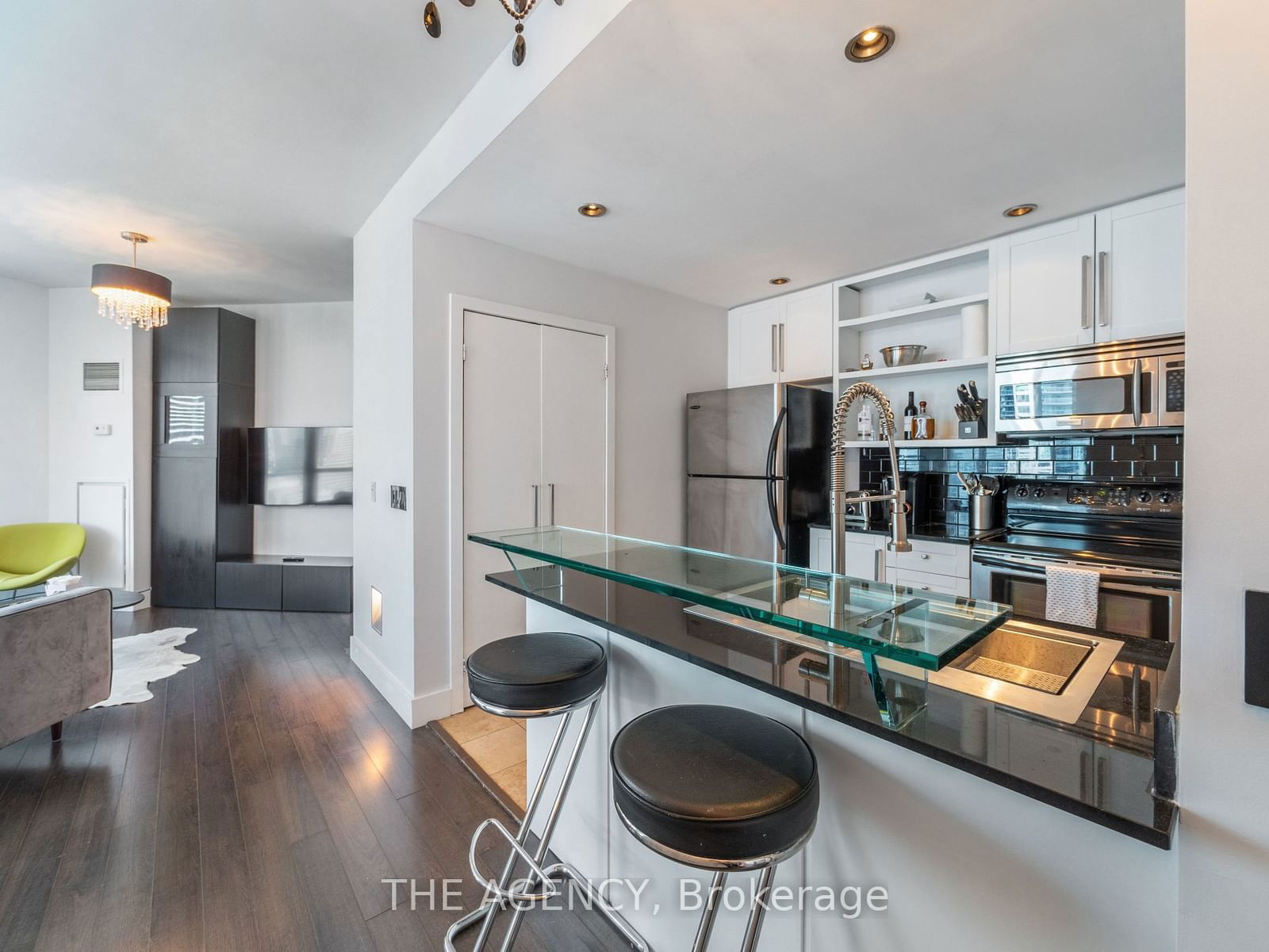 218 Queens Quay W, unit 2201 for rent - image #7