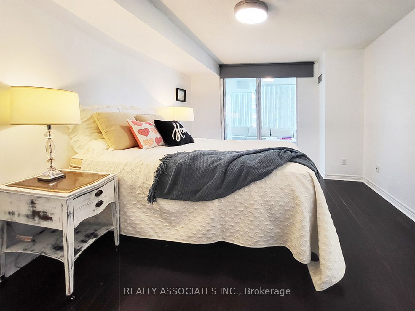 18 Parkview Ave, unit 1815 for sale - image #6