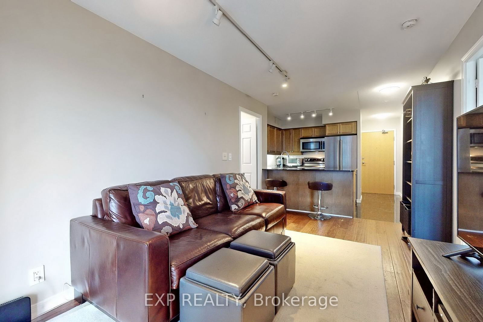 736 Spadina Ave, unit 1111 for rent - image #7