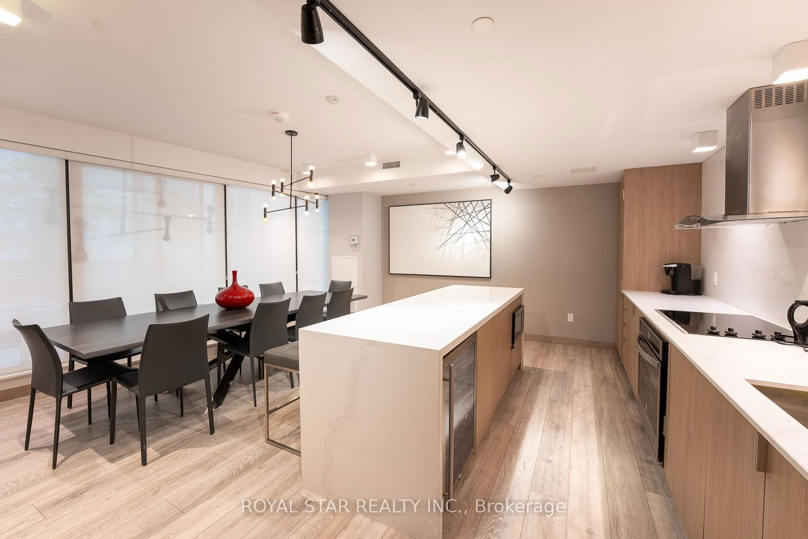 215 Queen St W, unit 601 for rent - image #15