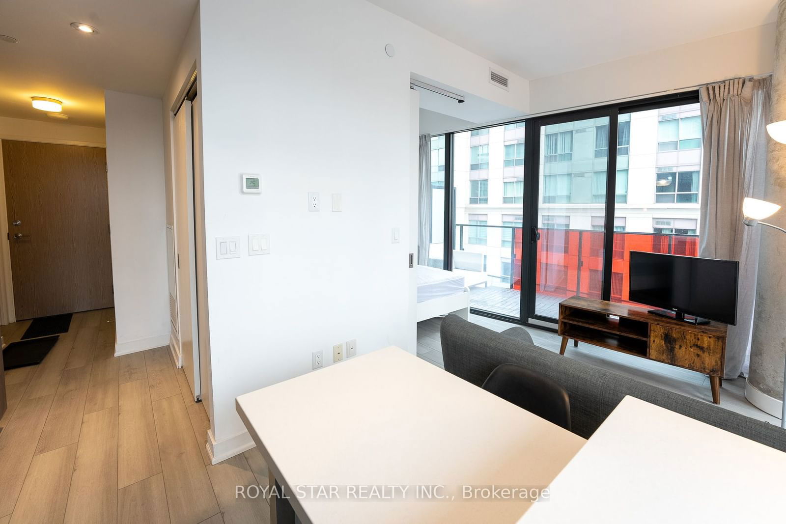 215 Queen St W, unit 601 for rent - image #24