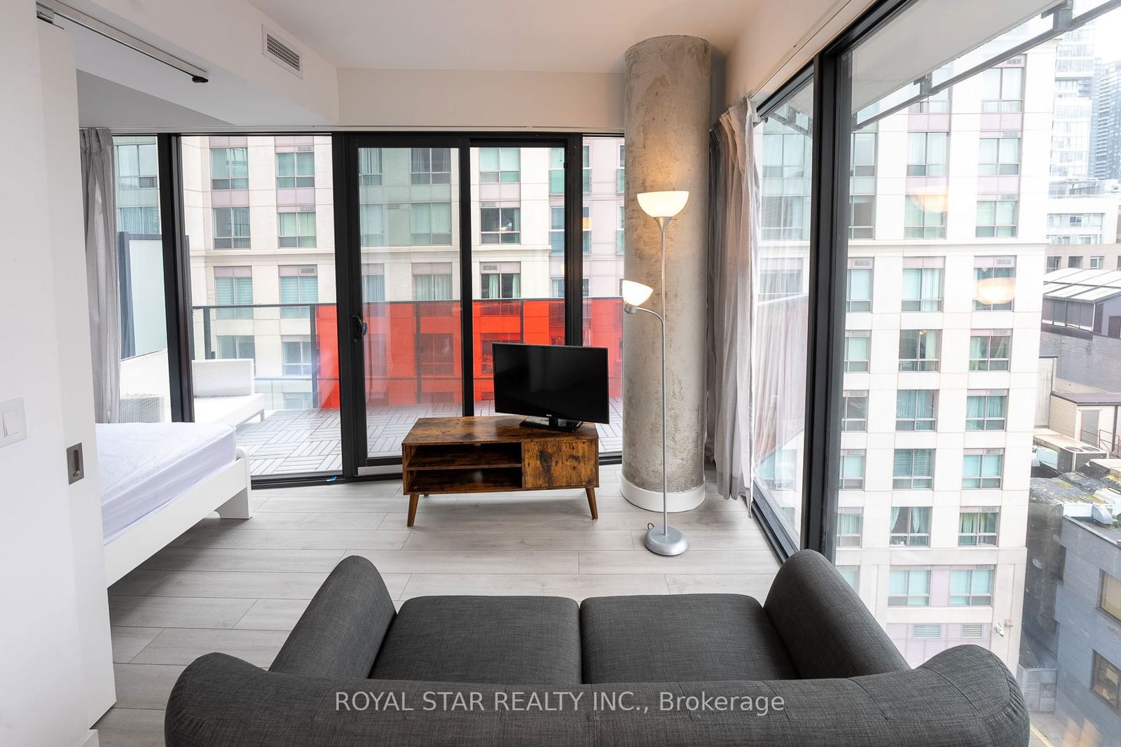 215 Queen St W, unit 601 for rent - image #25