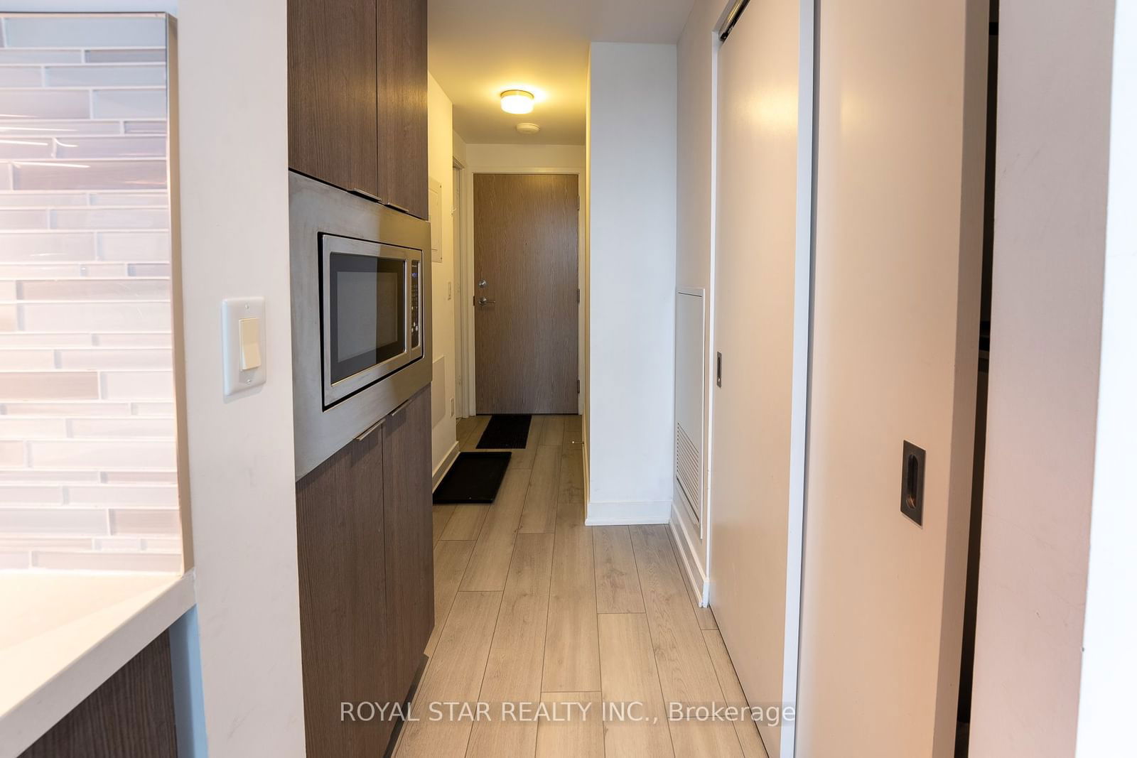 215 Queen St W, unit 601 for rent - image #40