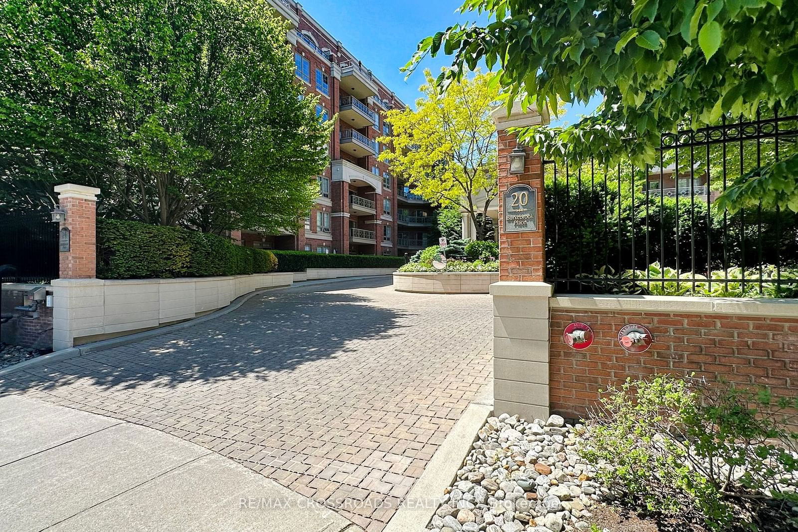 20 Burkebrook Pl, unit 223 for sale - image #1