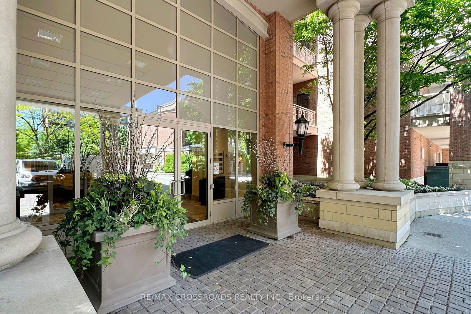 20 Burkebrook Pl, unit 223 for sale - image #5