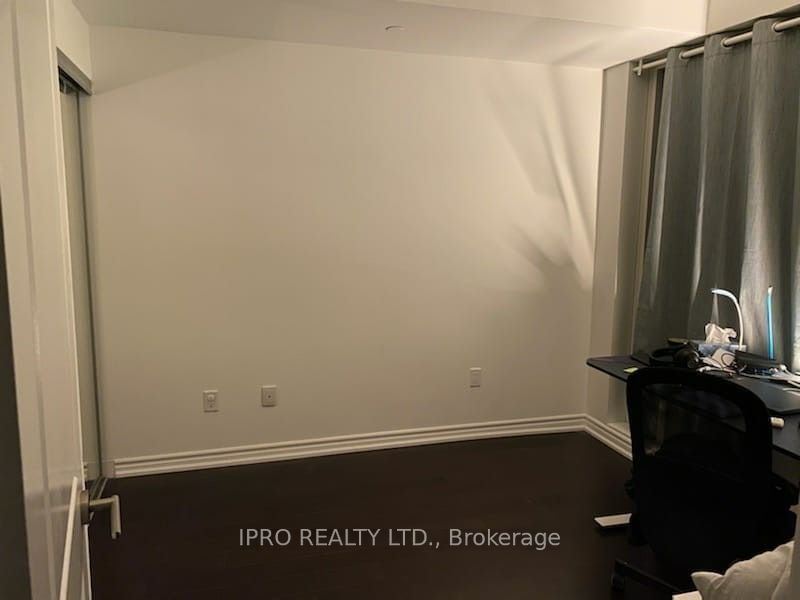 386 Yonge St, unit 3716 for rent