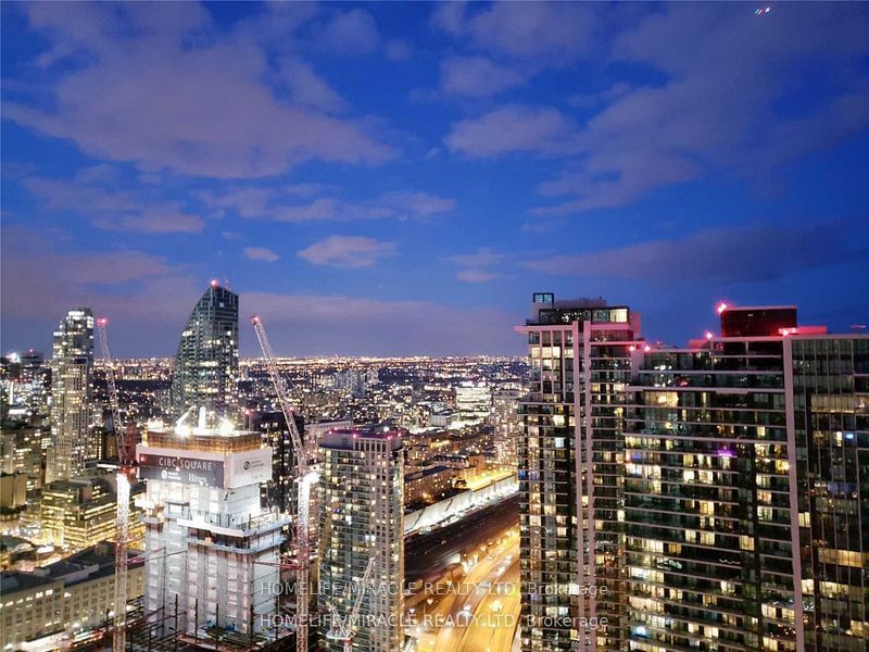 88 Harbour St, unit 5204 for rent - image #13