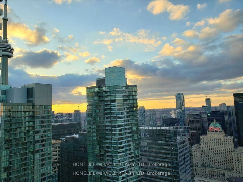 88 Harbour St, unit 5204 for rent