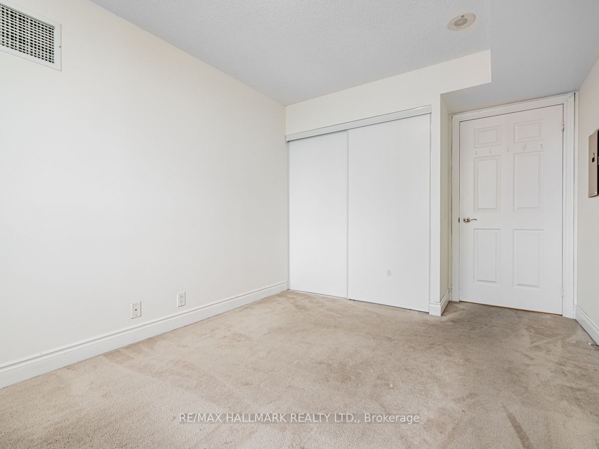 80 Harrison Garden Blvd, unit 927 for rent - image #21