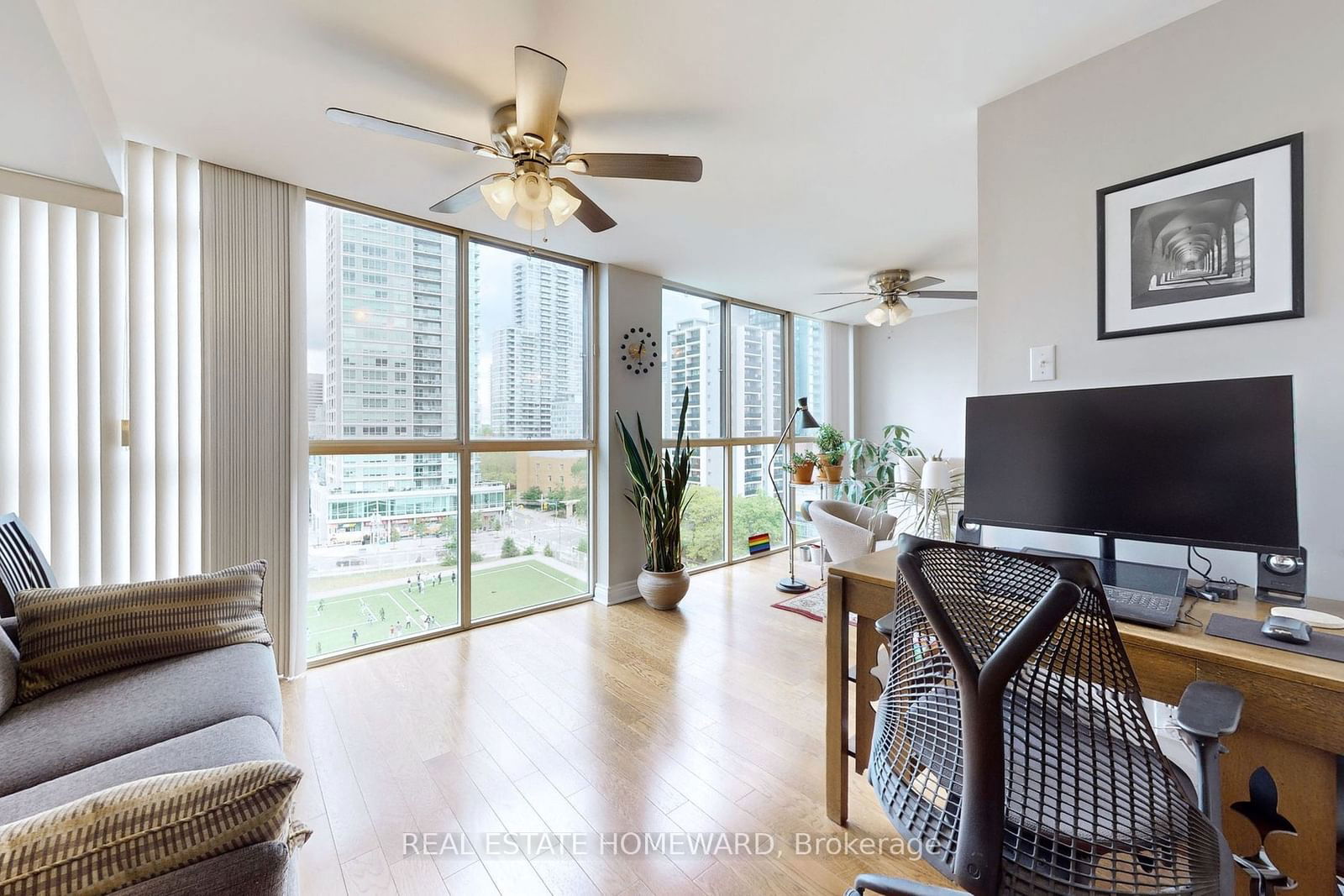 15 Maitland Pl, unit 1006 for sale - image #12