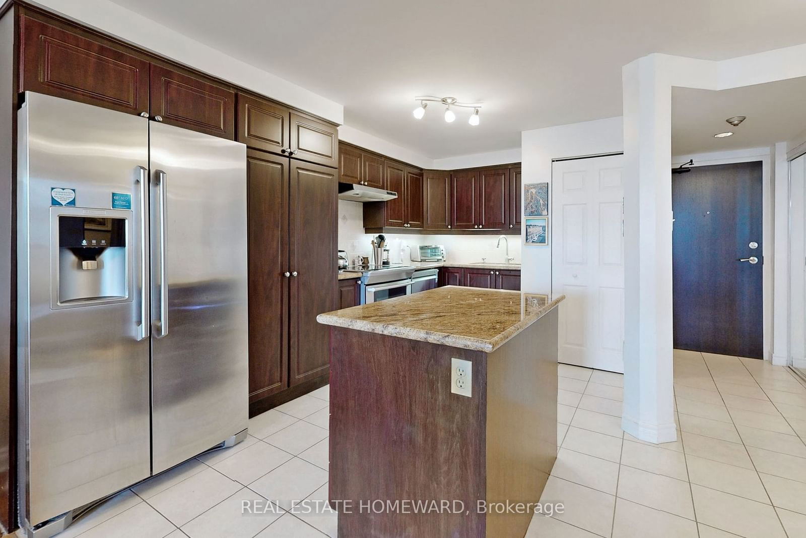 15 Maitland Pl, unit 1006 for sale - image #18