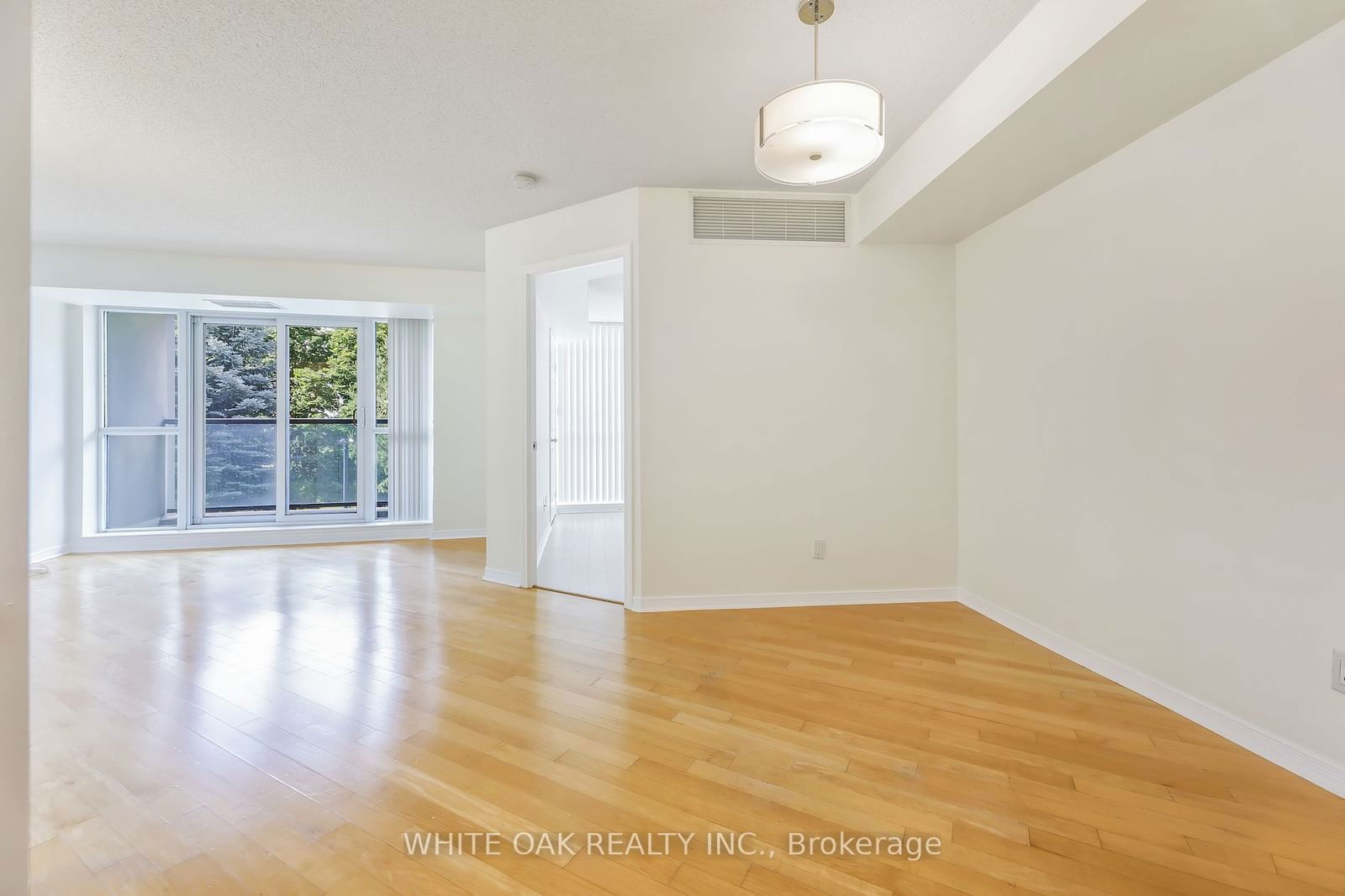 30 Harrison Garden Blvd, unit 206 for sale - image #8