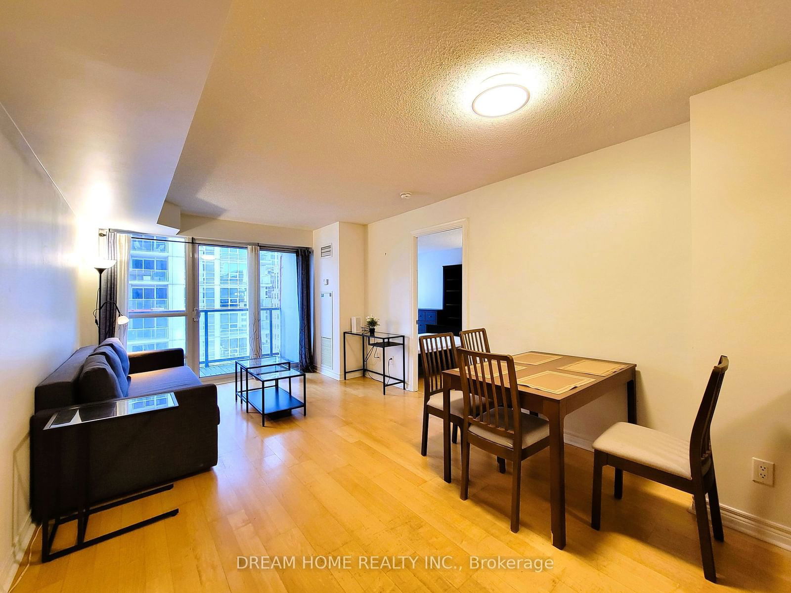 763 Bay St, unit 1108 for rent - image #9