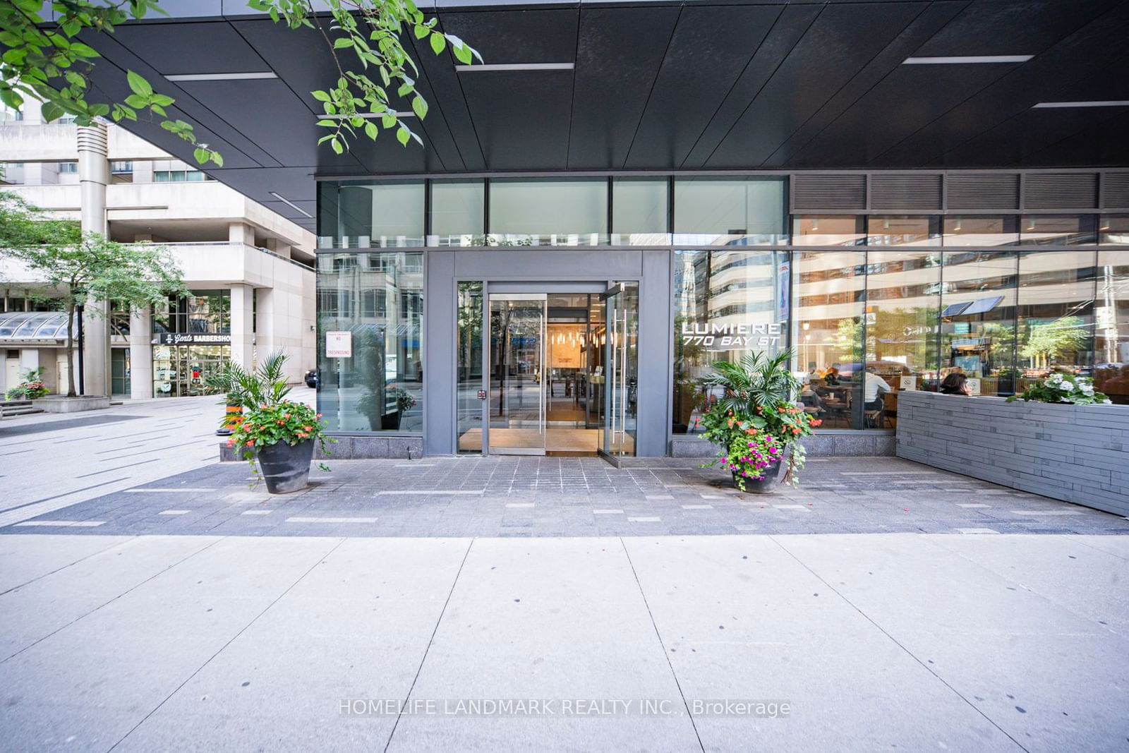 770 Bay St, unit 1703 for sale - image #2