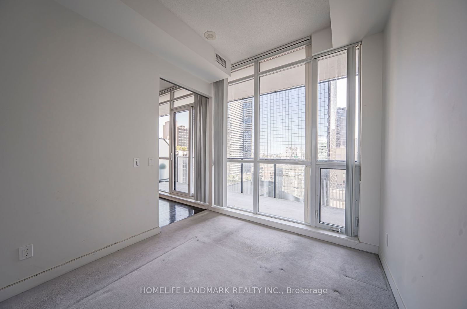 770 Bay St, unit 1703 for sale