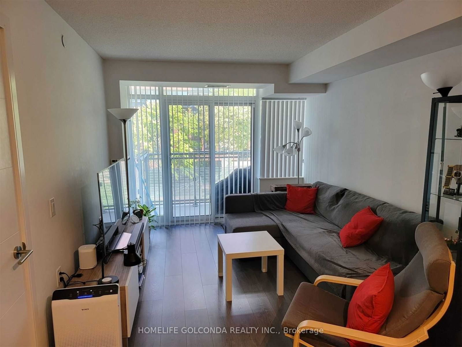 525 Adelaide St W, unit #521 for rent - image #2