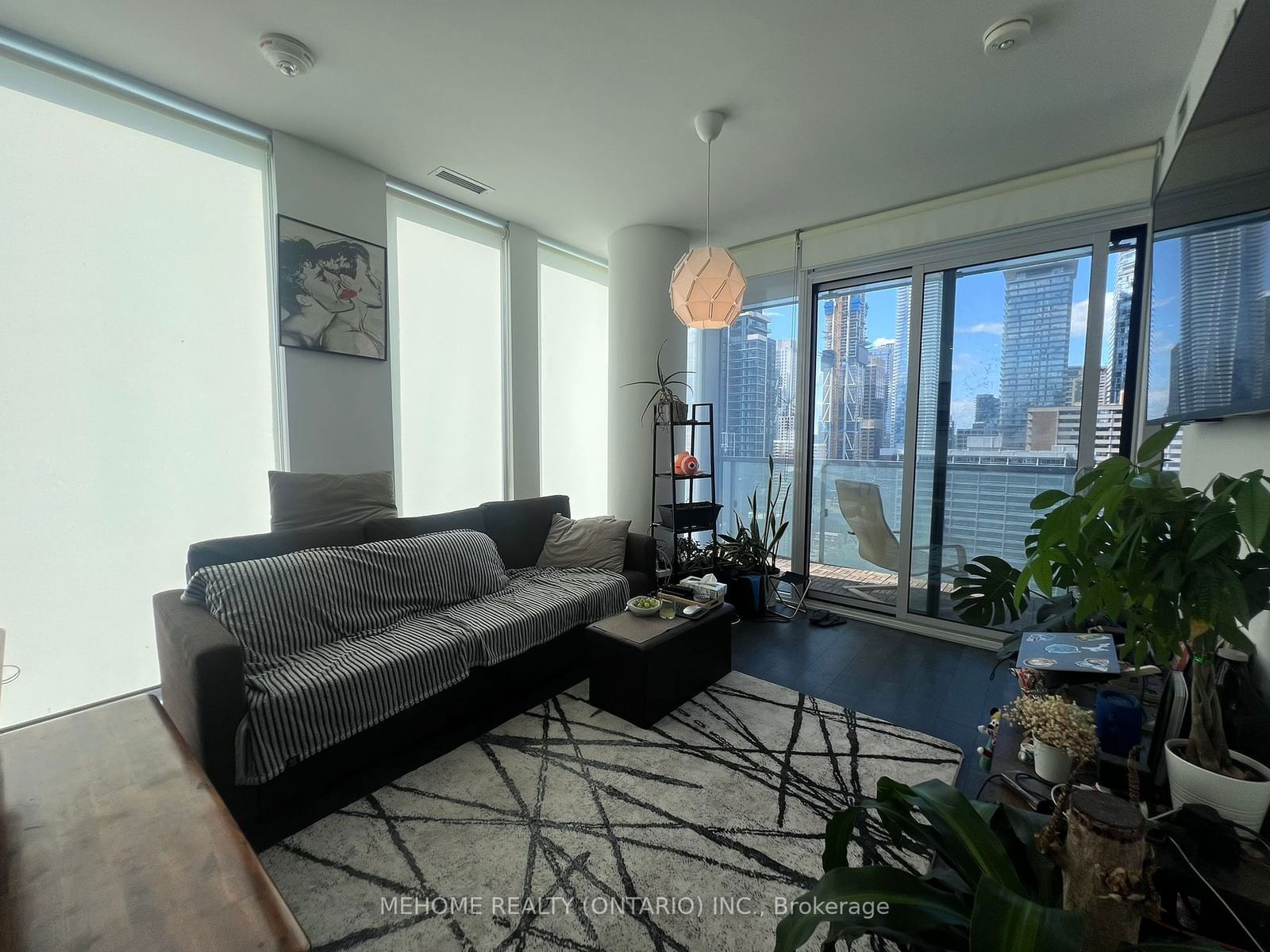 28 Wellesley St E, unit 2409 for rent - image #11