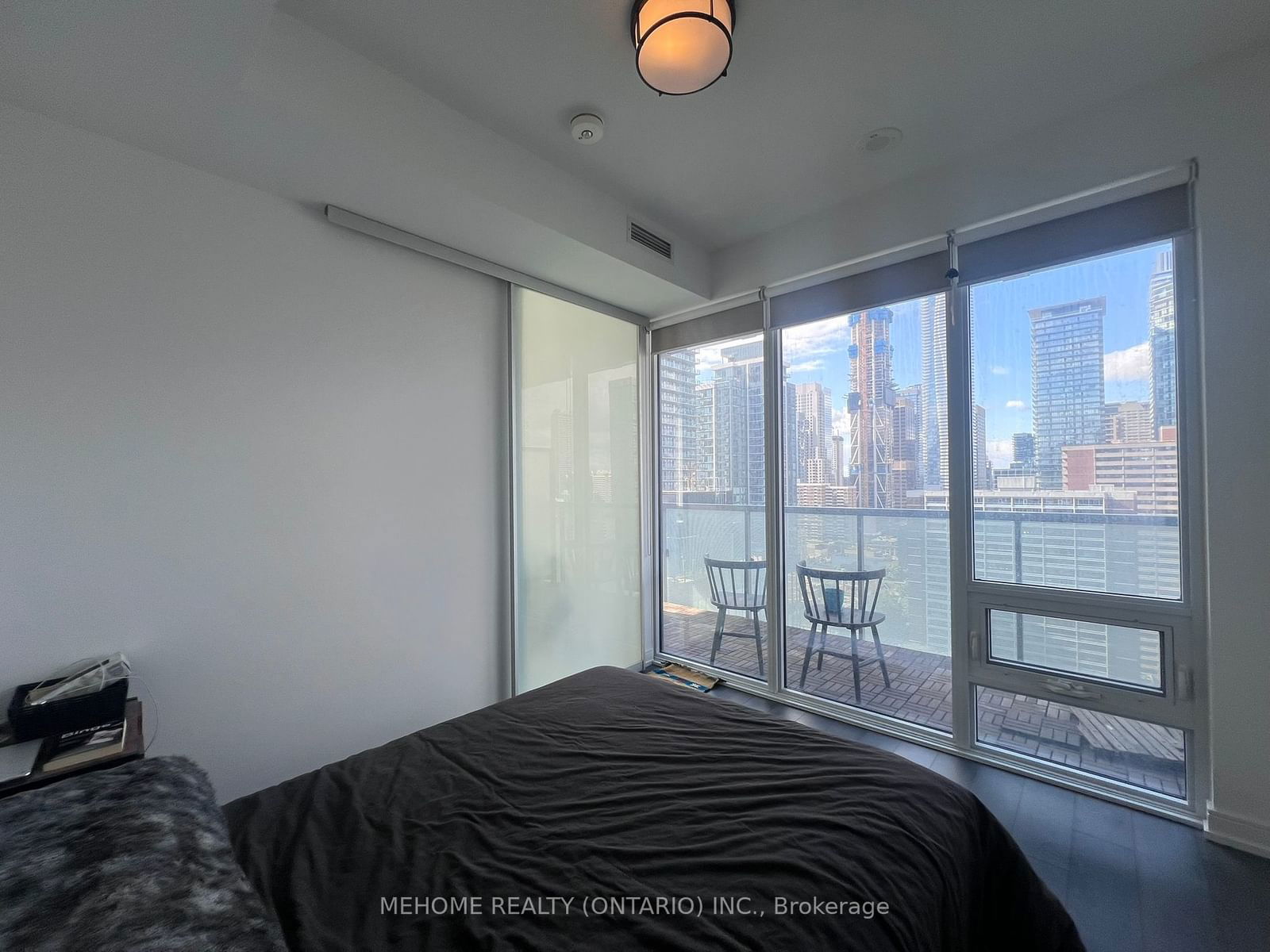 28 Wellesley St E, unit 2409 for rent - image #12