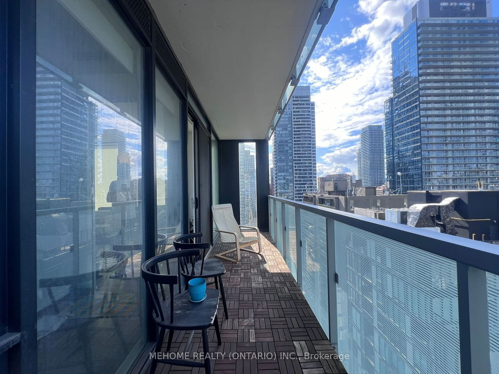 28 Wellesley St E, unit 2409 for rent - image #18