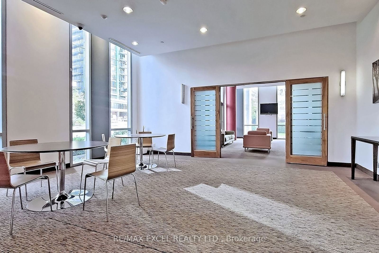 30 Canterbury Pl, unit 502 for rent - image #36