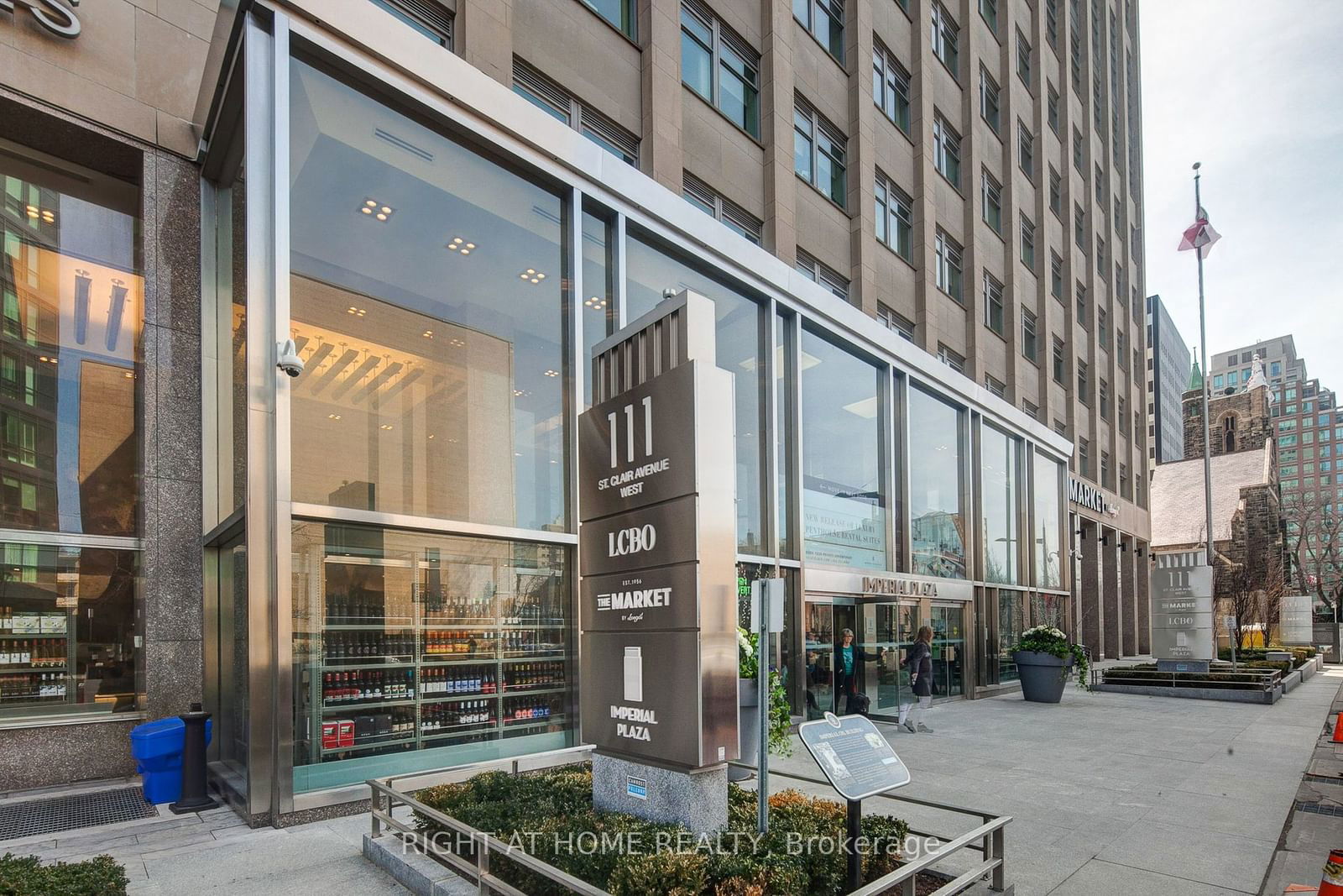 111 St Clair Ave W, unit 421 for sale - image #1