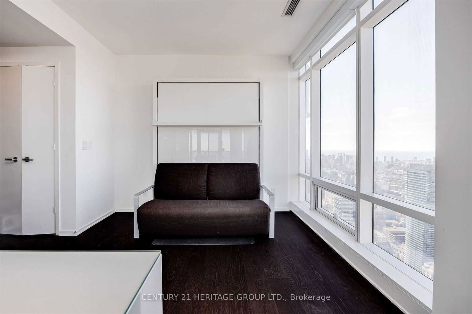 1 Bloor St E, unit 6409 for sale - image #10