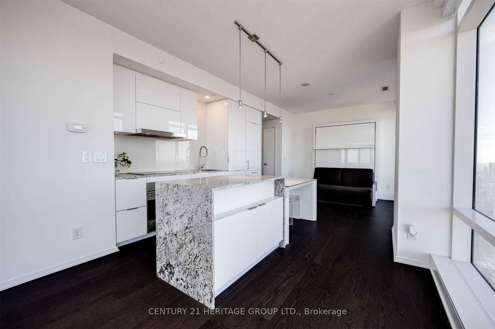 1 Bloor St E, unit 6409 for sale - image #4