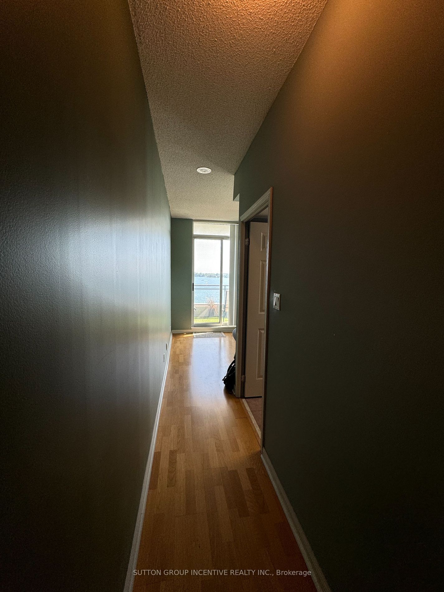 230 Queens Quay West Quay, unit 1123 for rent - image #3