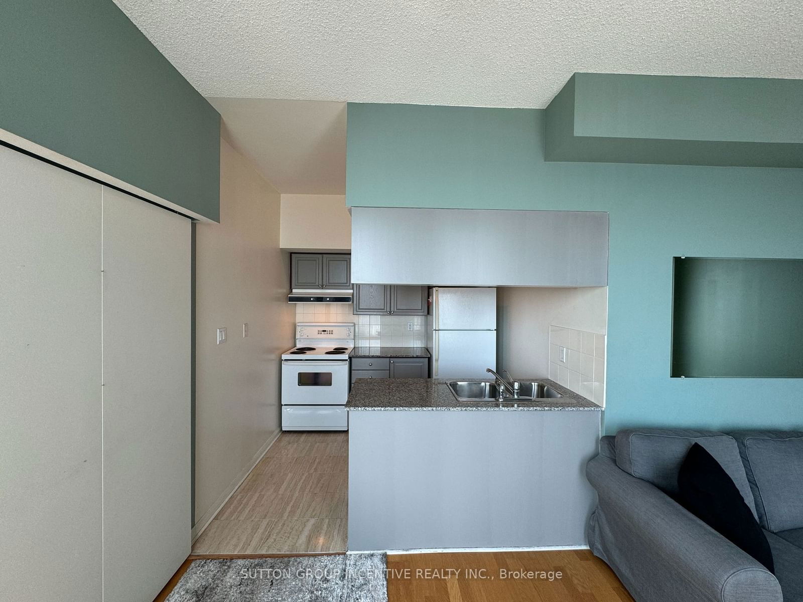 230 Queens Quay West Quay, unit 1123 for rent - image #6