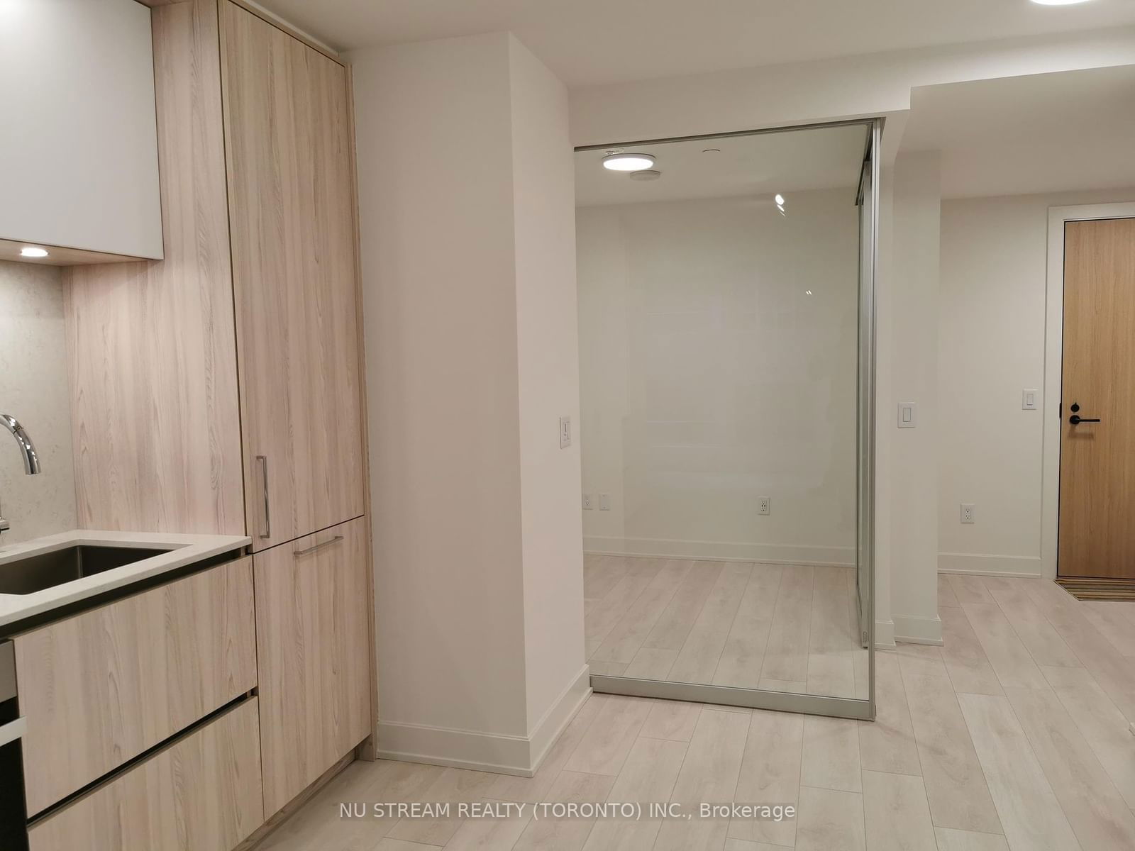 15 Mercer St, unit 510 for rent - image #8