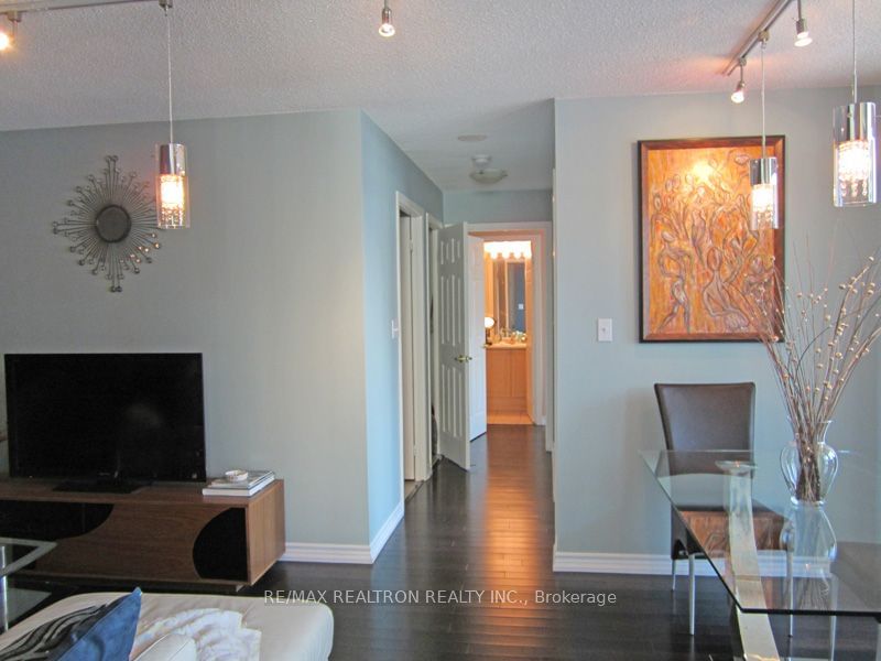 18 Spring Garden Ave, unit 1802 for rent - image #8