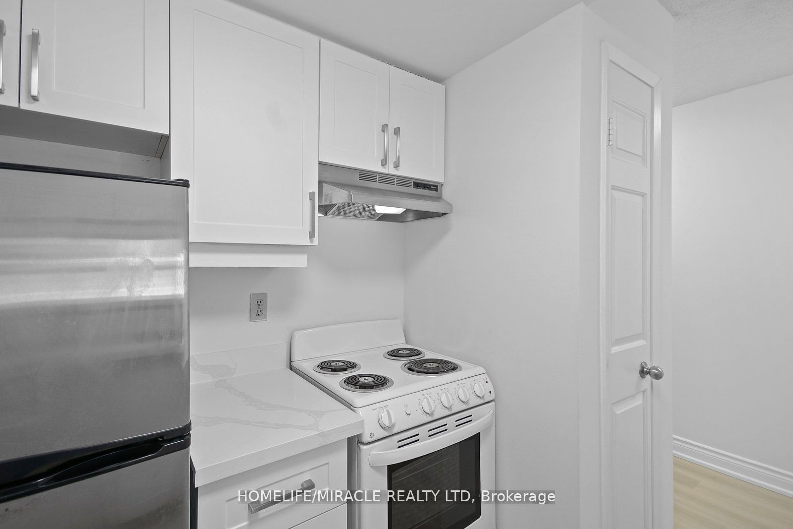 44 Gerrard St, unit 609 for sale