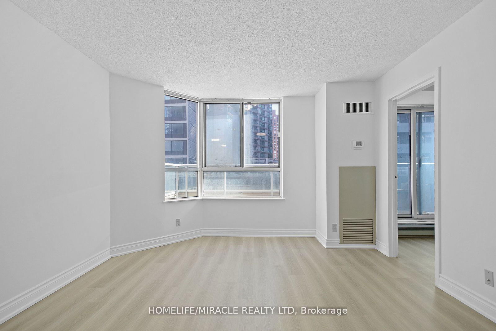 44 Gerrard St, unit 609 for sale - image #14