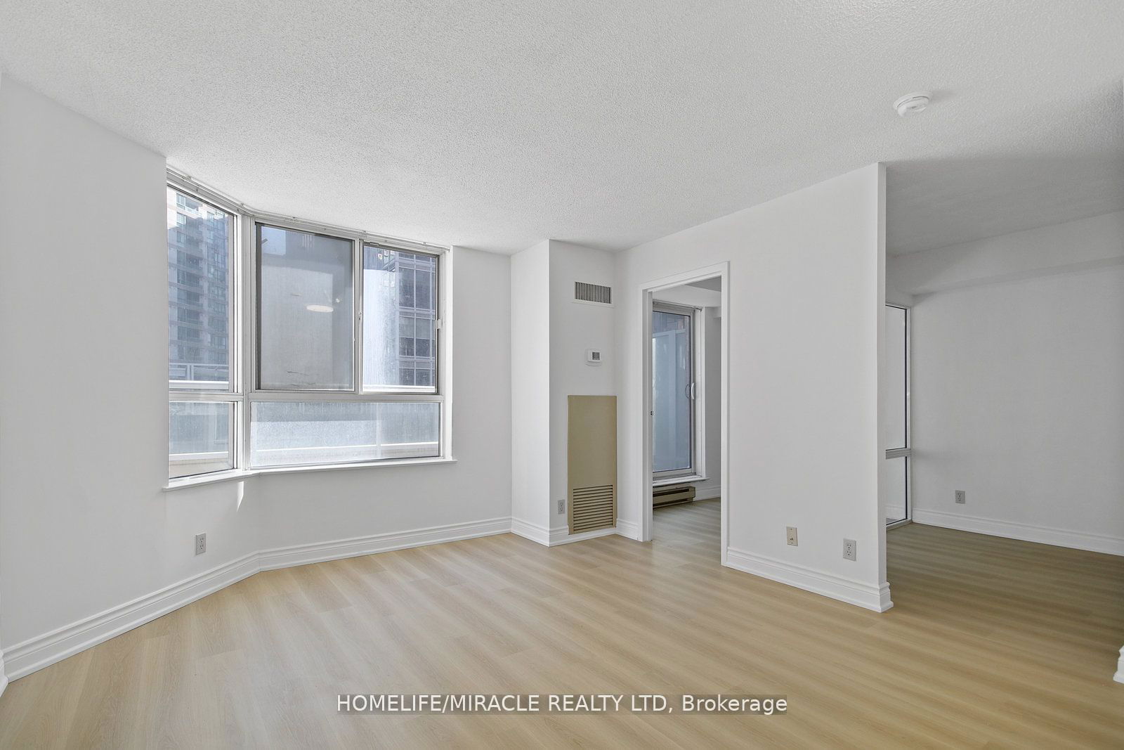 44 Gerrard St, unit 609 for sale - image #20