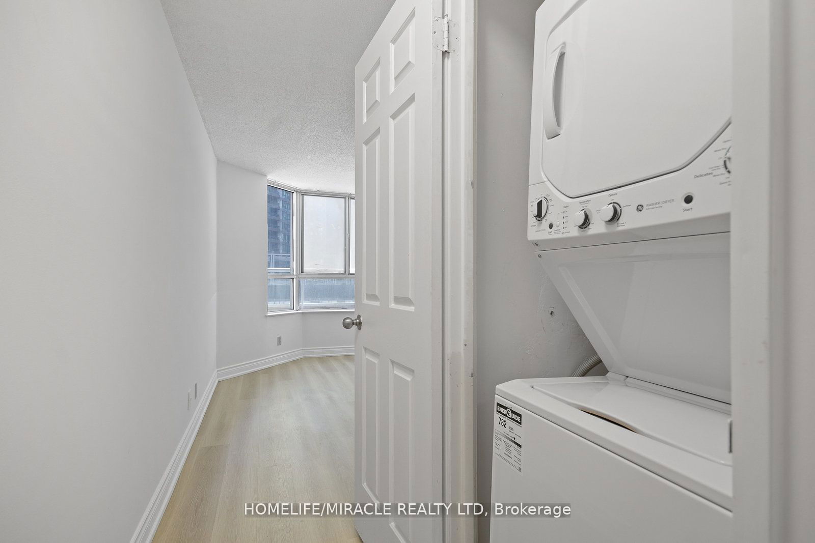 44 Gerrard St, unit 609 for sale - image #21