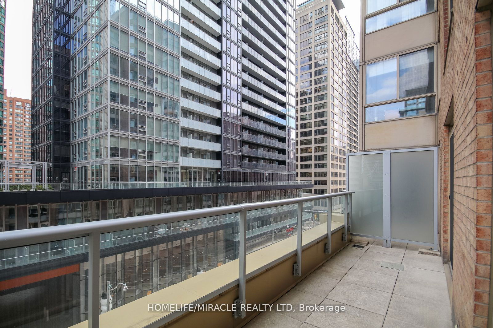 44 Gerrard St, unit 609 for sale - image #26